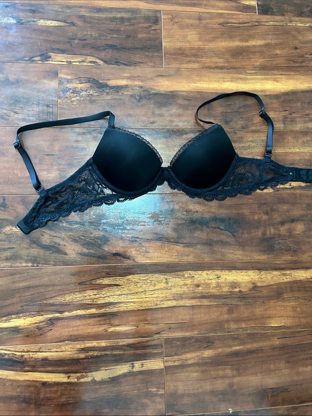 Victoria’s Secret Push Up Bra Black 32B